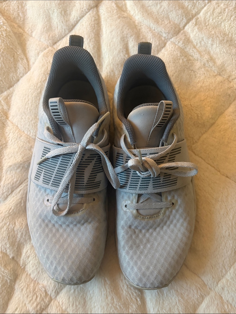 〰️ nike sneakers